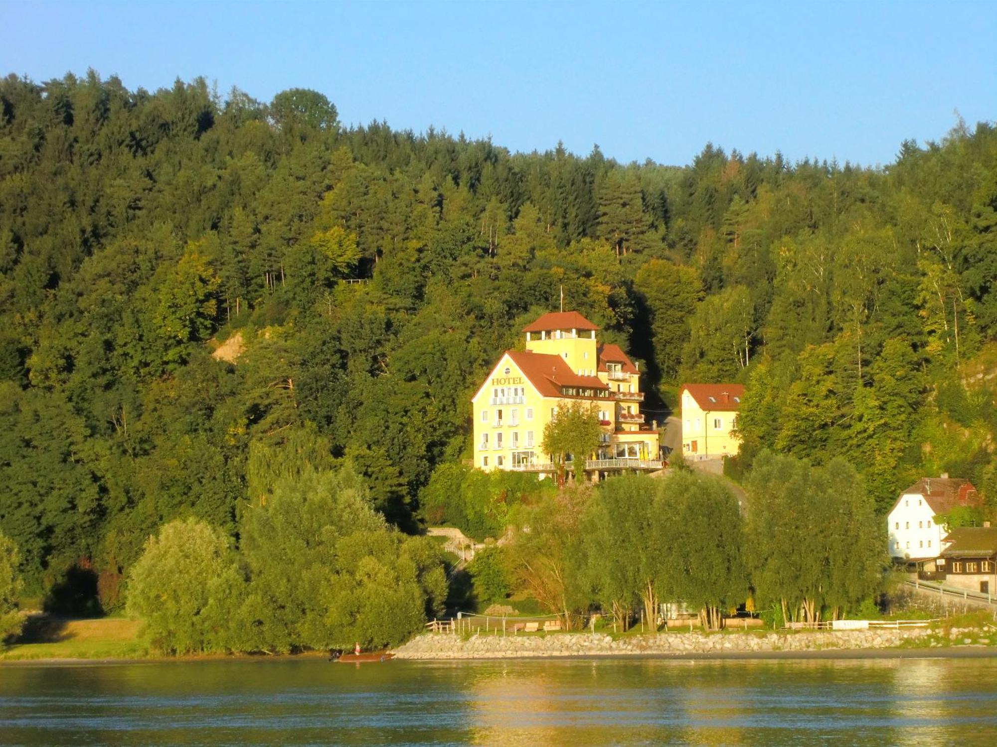 Hotel-Restaurant Faustschloessl Feldkirchen an der Donau Zewnętrze zdjęcie