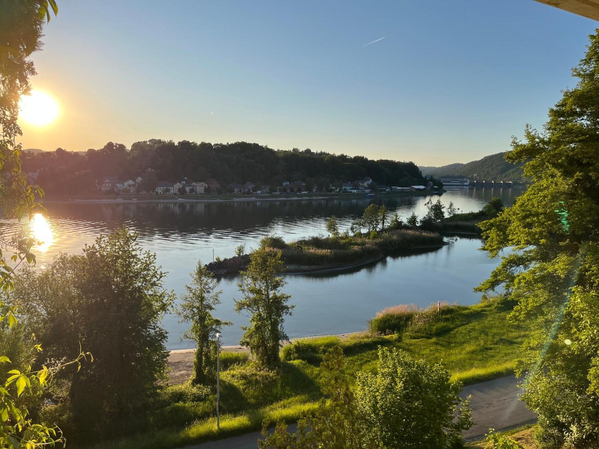 Hotel-Restaurant Faustschloessl Feldkirchen an der Donau Zewnętrze zdjęcie