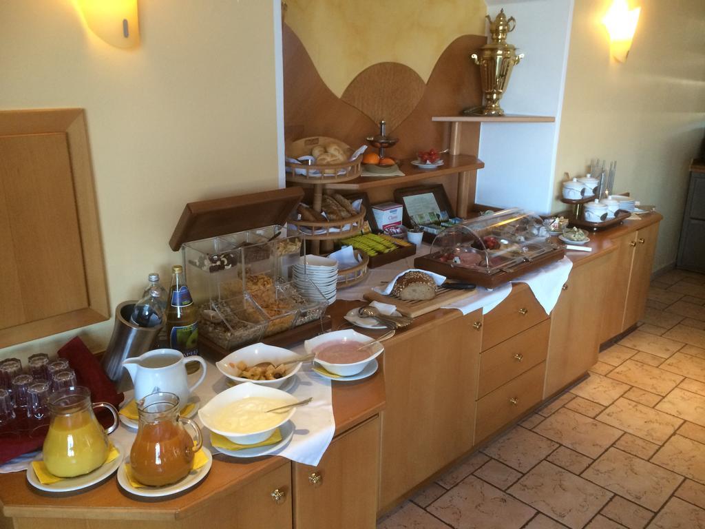 Hotel-Restaurant Faustschloessl Feldkirchen an der Donau Zewnętrze zdjęcie