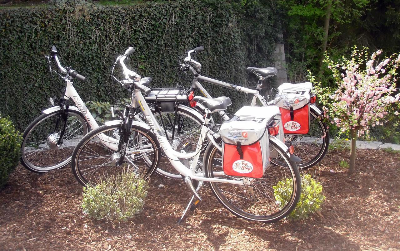 Hotel-Restaurant Faustschloessl Feldkirchen an der Donau Zewnętrze zdjęcie