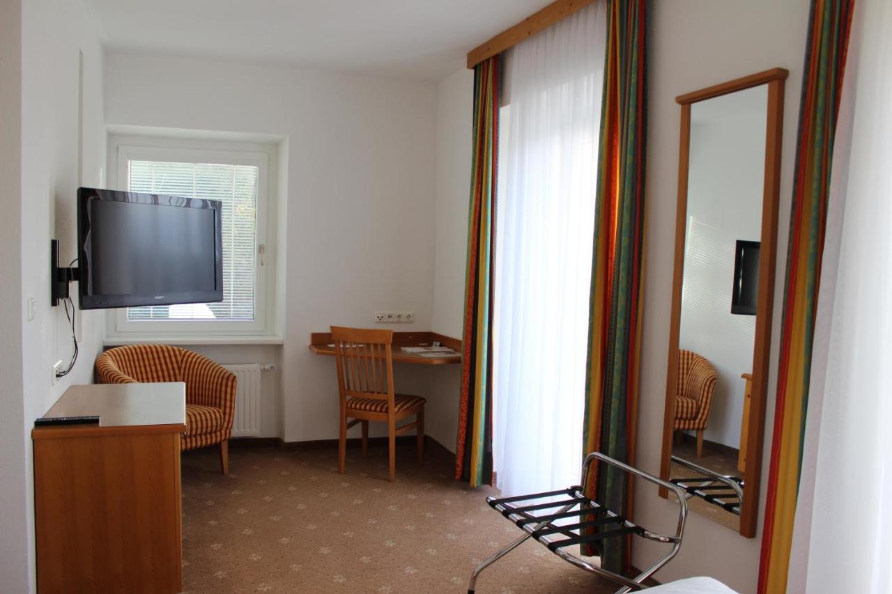 Hotel-Restaurant Faustschloessl Feldkirchen an der Donau Zewnętrze zdjęcie