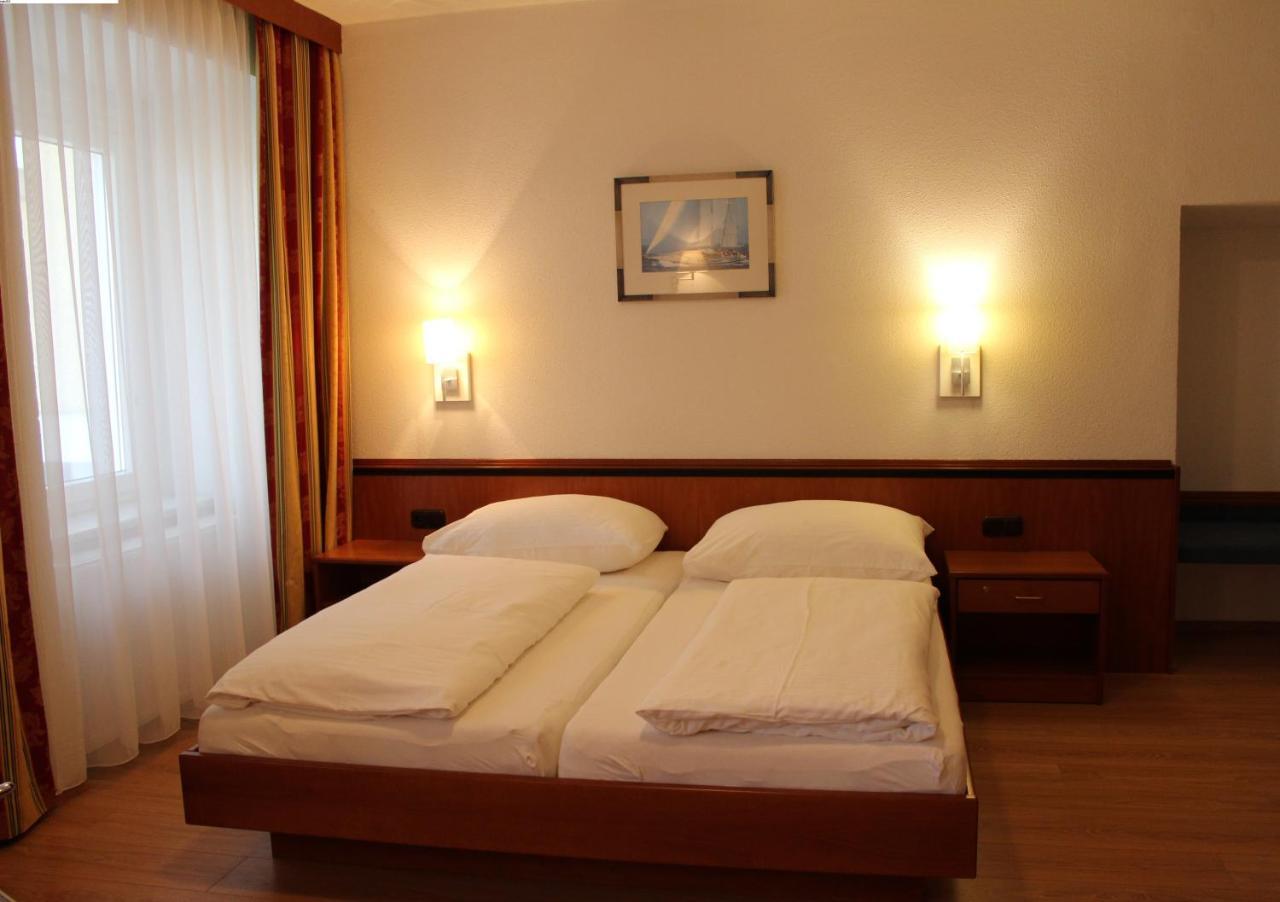 Hotel-Restaurant Faustschloessl Feldkirchen an der Donau Zewnętrze zdjęcie